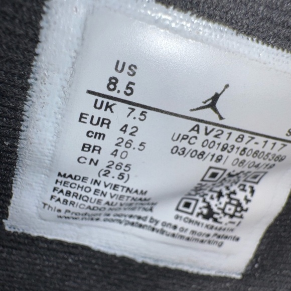 Air Jordan 11 Retro Low “Columbia Blue” in men’s size 8.5 main image 5
